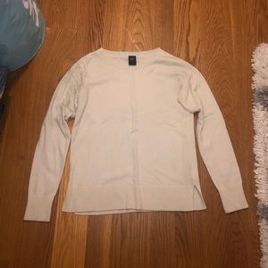 Gap sweater